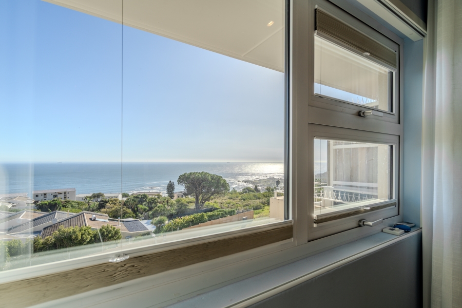 2 Bedroom Property for Sale in Camps Bay Western Cape
